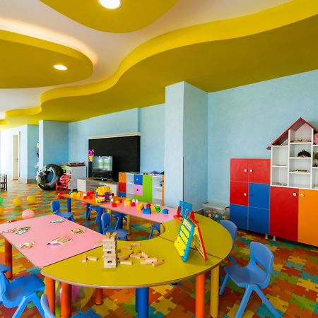 Grand Park Lara Hotel Antalia Esterno foto