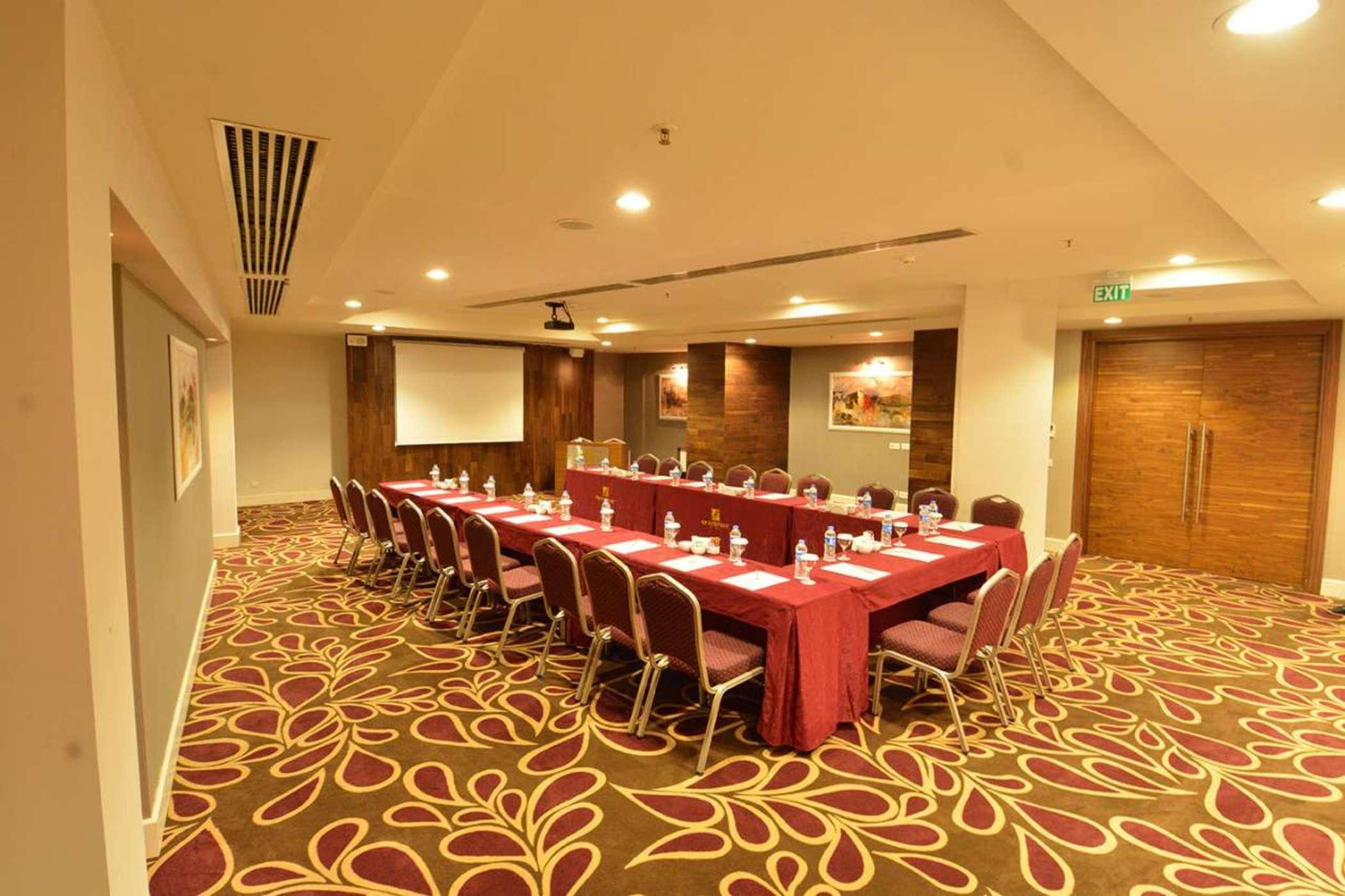 Grand Park Lara Hotel Antalia Esterno foto